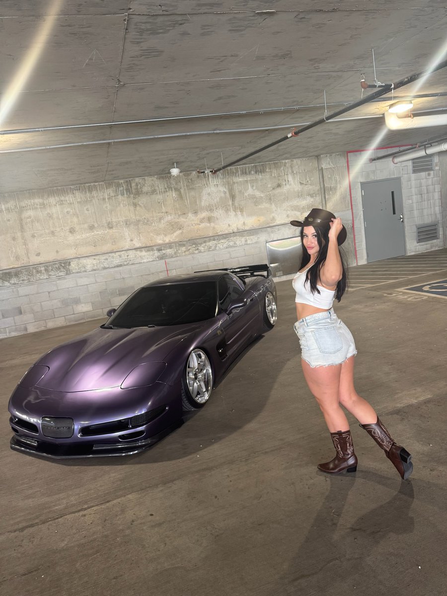babestancex's tweet photo. I can ride it for 20hrs straight https://t.co/EwZW64zl4v