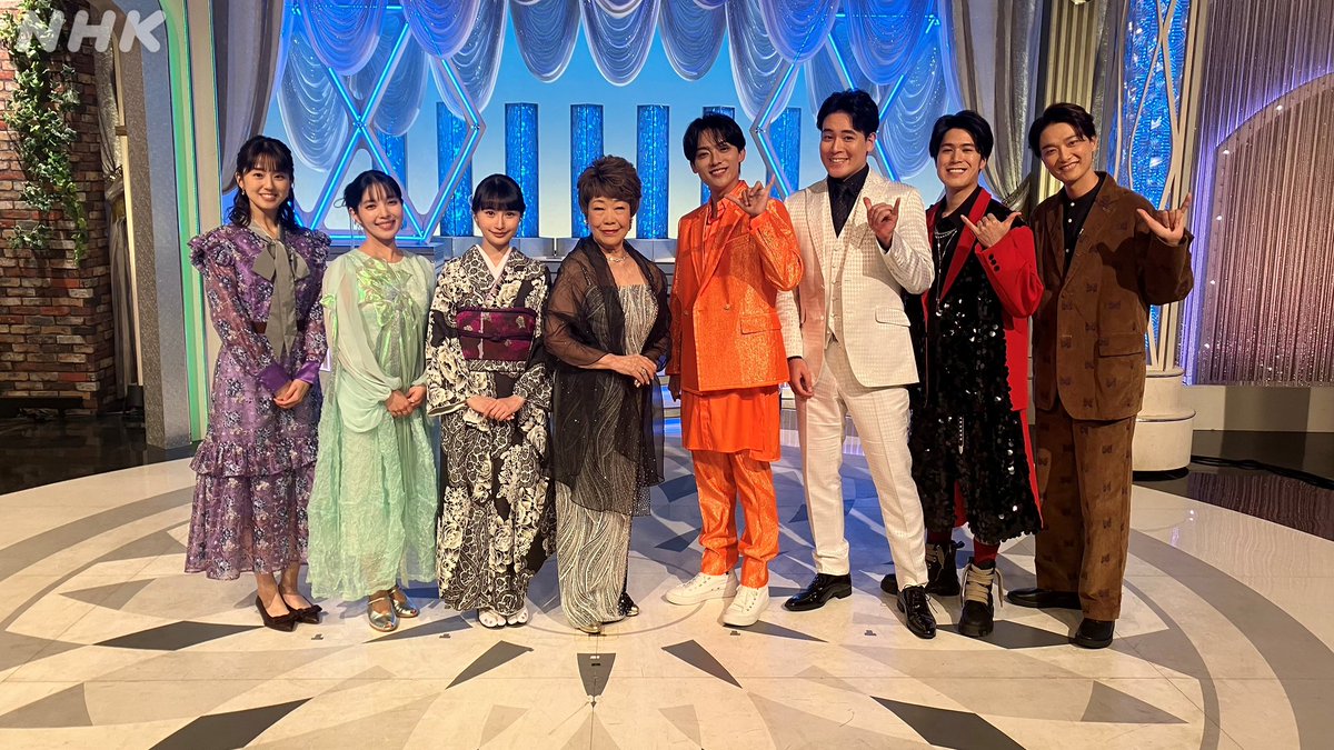 【出演情報】

NHK『はやウタ』様

12月1日（月）　4:15〜4:45

一昨日収録だったんだな！！
俺が出演する回の前の回を絶賛収録してる真っ最中に司会の #井上芳雄 さんの楽屋に挨拶に行くという鬼ポンコツ砲ぶちかましたけど、なんか夏の人達に挟まれて盛り上がったから良かったわ！！
お是非是非に♡