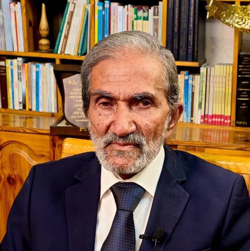 يا أنصار الله:
لو كان لديكم حكمة ودهاء لجعلتم من قضية اعتقال الدكتور حمود العودي
معيار لتعرفوا معادن الناس الواقفين معكم ركزوا معي على كلمة الواقفين معكم

فمن استنكر عليكم هذا العمل وانتقده فإعلموا أنه يحبكم ويخاف عليكم وانه ناصح أمين

أما من شجعكم وصفق لكم فهو أحد اثنين
- الأول