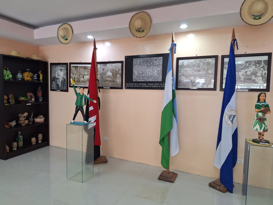 El Museo Comunitario "La vida en comunidad", en Nueva Guinea, es un espacio cultural en el que las familias pueden conocer la historia y valorar cada una de las etapas del desarrollo de su municipio.

🏡🖼

#NicaraguaFascinanteIrresistible
#NicaraguaÚnicaOriginal
#InturNicaragua