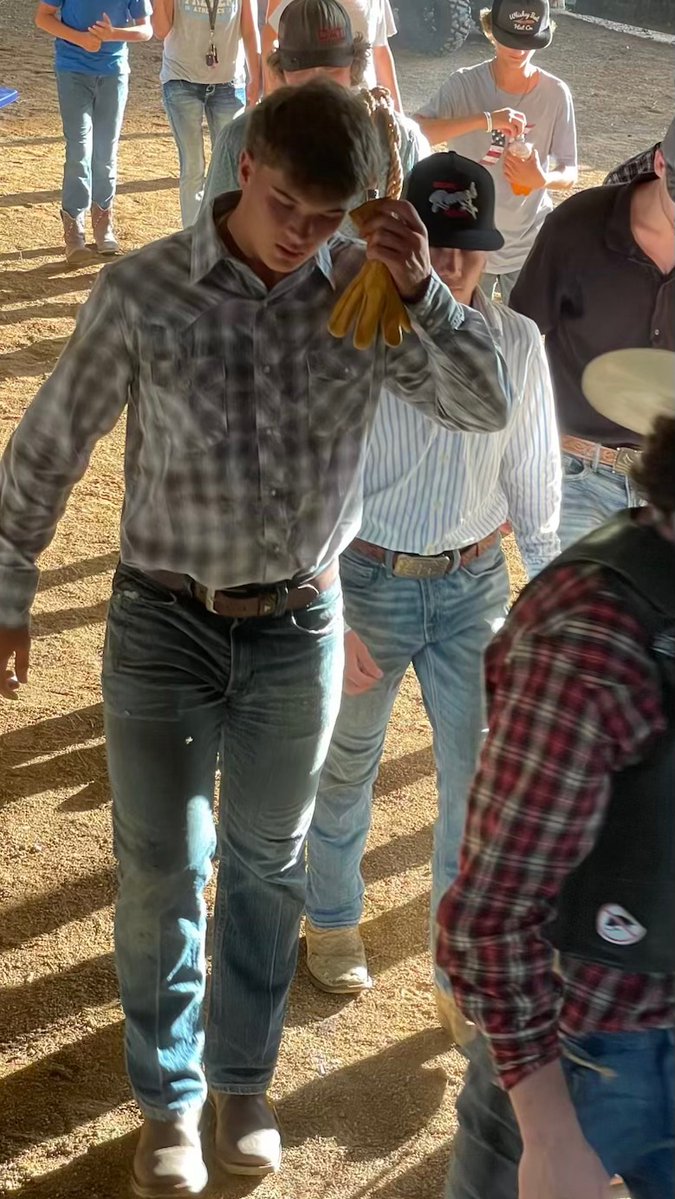 JaxH_football22's tweet image. Bull riding in off season! L/S 2026. Cowboy Tough! 
@CADawgs @Things4Athletes @dalebrisby @SpecialistNews @CoachCrab @TweetsbyCoachP @TheChrisRubio @LongSnapPeople @Rivals @KohlsHighlights @BoButtermore   @damehova9 @MattOverton_LS @One11Recruiting @CoachAnderson86…