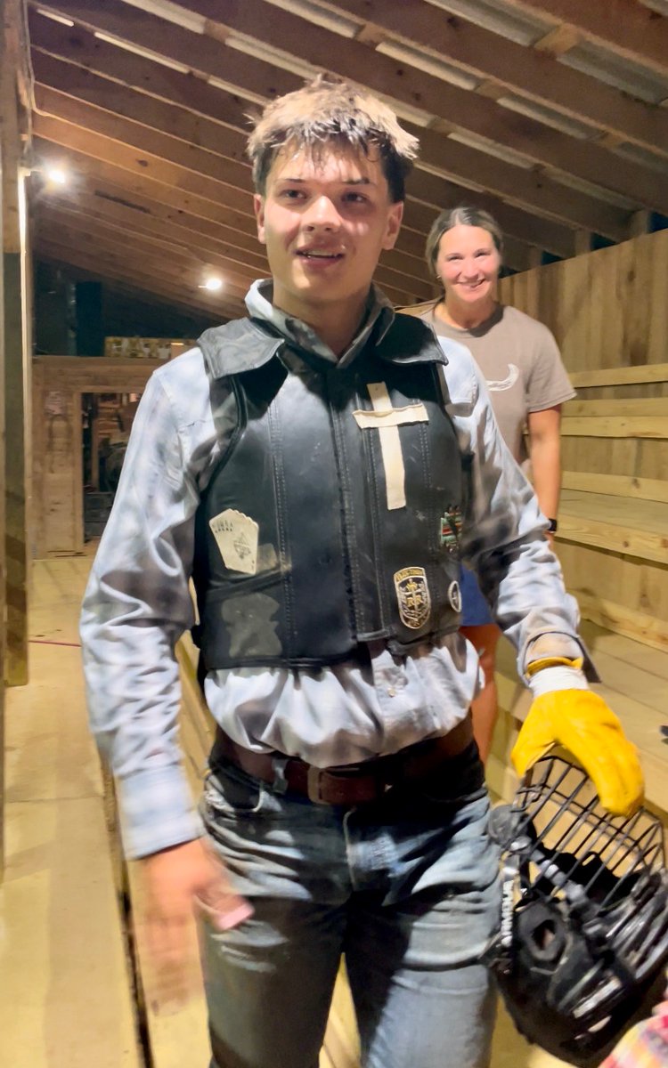 JaxH_football22's tweet image. Bull riding in off season! L/S 2026. Cowboy Tough! 
@CADawgs @Things4Athletes @dalebrisby @SpecialistNews @CoachCrab @TweetsbyCoachP @TheChrisRubio @LongSnapPeople @Rivals @KohlsHighlights @BoButtermore   @damehova9 @MattOverton_LS @One11Recruiting @CoachAnderson86…