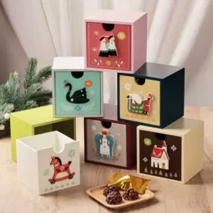 カルディ『クリスマスの木製チェスト』が可愛い♡2025年の新作が登場