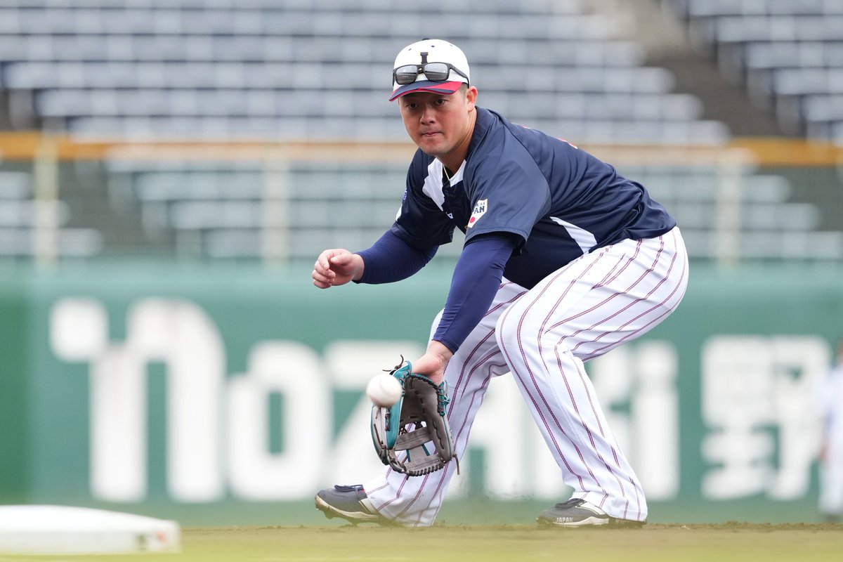 横浜DeNA ベイスターズ　ベンチコート　21番 今永　Mサイズ 横浜DeNA ベイスターズ ベンチコート 21番 今永 Mサイズ 横浜DeNA