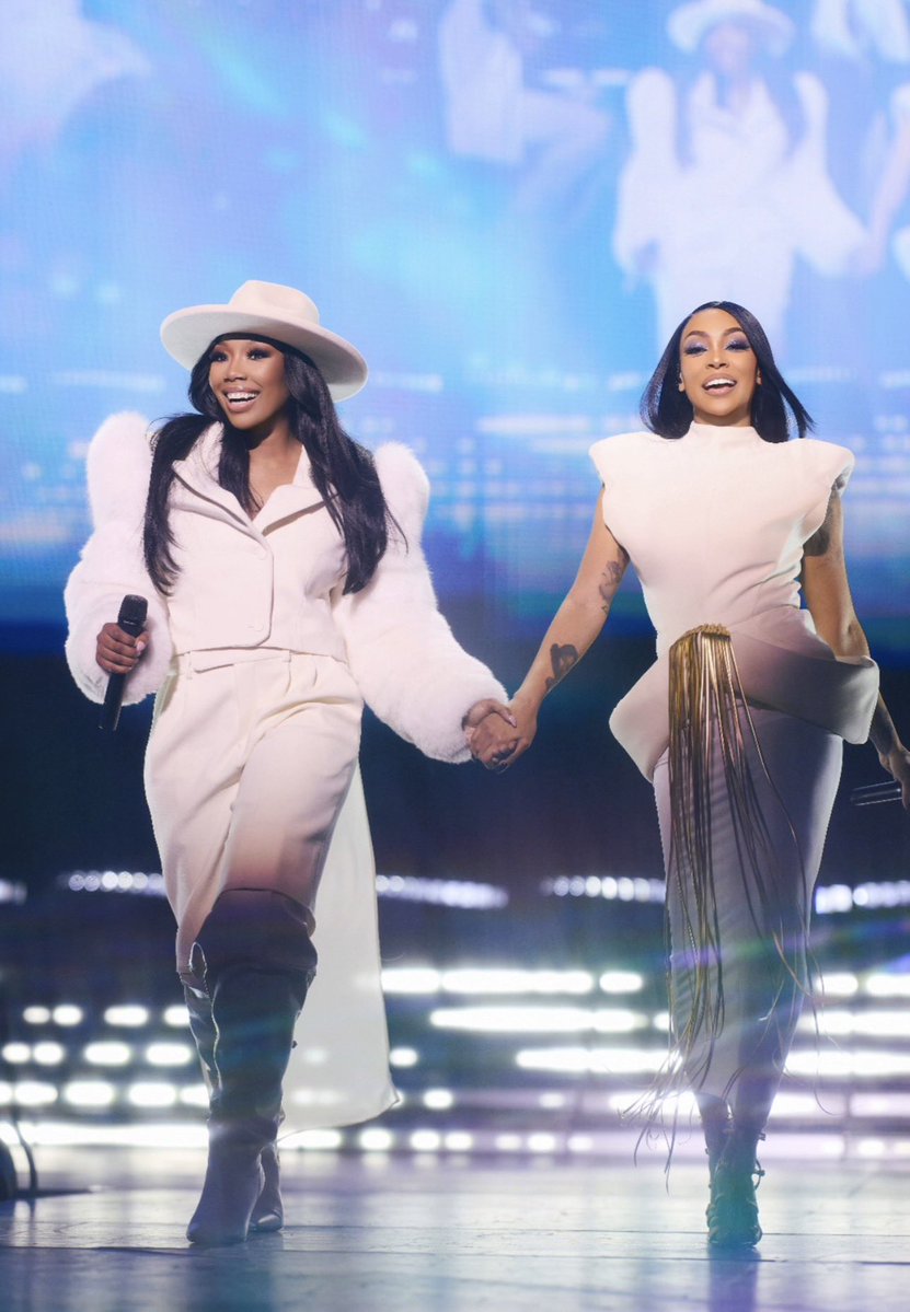 I have to say the best/my favorite part of #TheBoyIsMineTour is when <a href="/4everBrandy/">b r a n d y</a> and <a href="/MonicaDenise/">Monica</a> compliment each other. The love they share for each other speaks volumes and is a testament to how amazing their sisterhood is. This is HISTORY in the making! ❤️ #Monica #Brandy