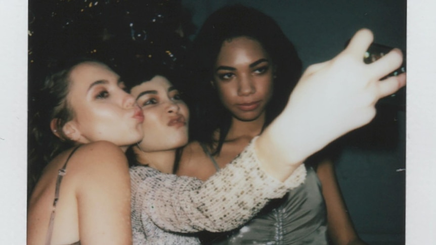 Stopthestigma's tweet image. Not introverted or extroverted? You could be an otrovert abc.net.au/news/2025-11-1… #otrovert #personalitytype #personalitytest