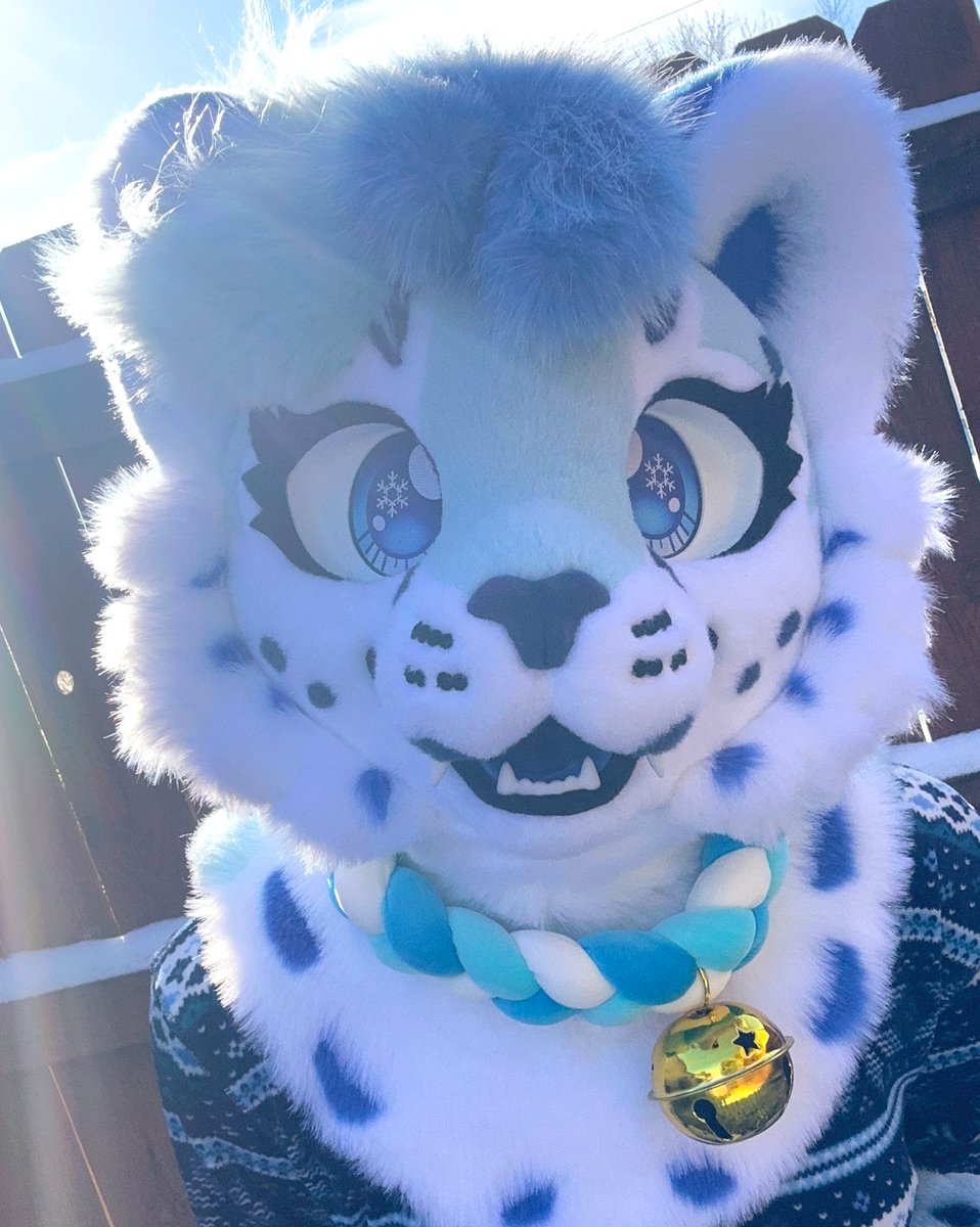 oh !!!  so close to 1k followers!! 
皆さんこんにちは♪😍

what should i do to celebrate?🤔🤔🎉i never have this many followers before🤭