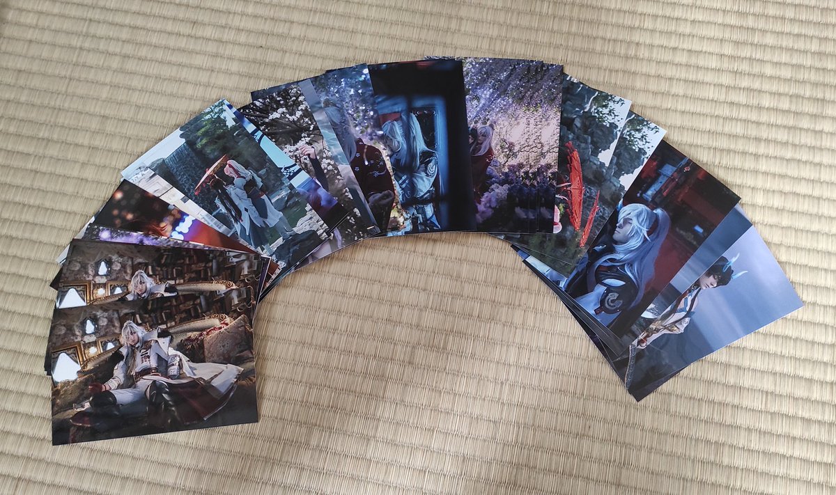 The prints have finally arrived! I am happy with their quality 🤍 I'll pick out some pretty envelopes today and ship out asap 🥹🙏