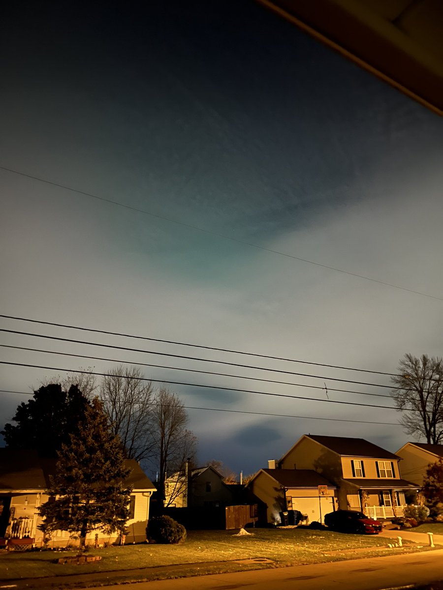 Dida077's tweet photo. @MatthewCappucci Taken at 11:16 PM in North Ridgeville, Ohio. https://t.co/A24786evNN