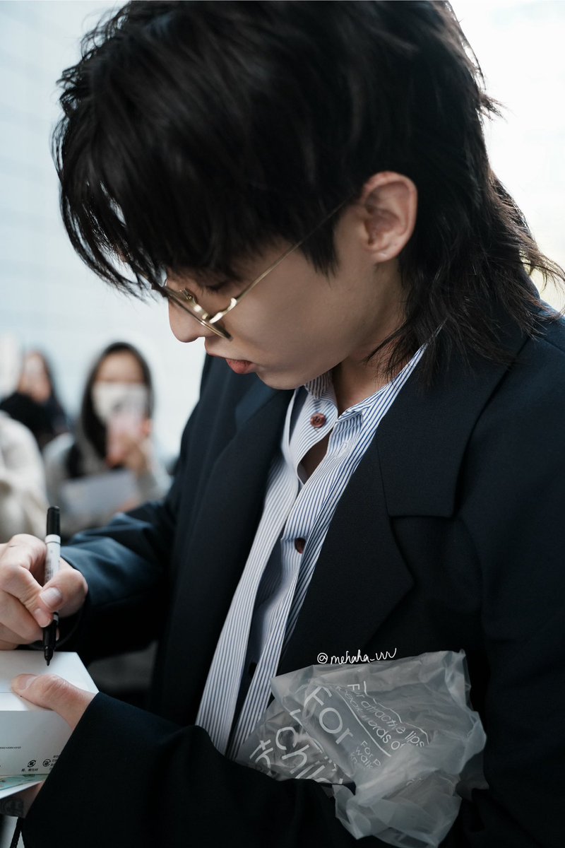 251112 TBS퇴근길

可爱🥲 👓

#eaJPark #eaJ #박제형 #PeanutButtersdad 
#LoveinSeoul