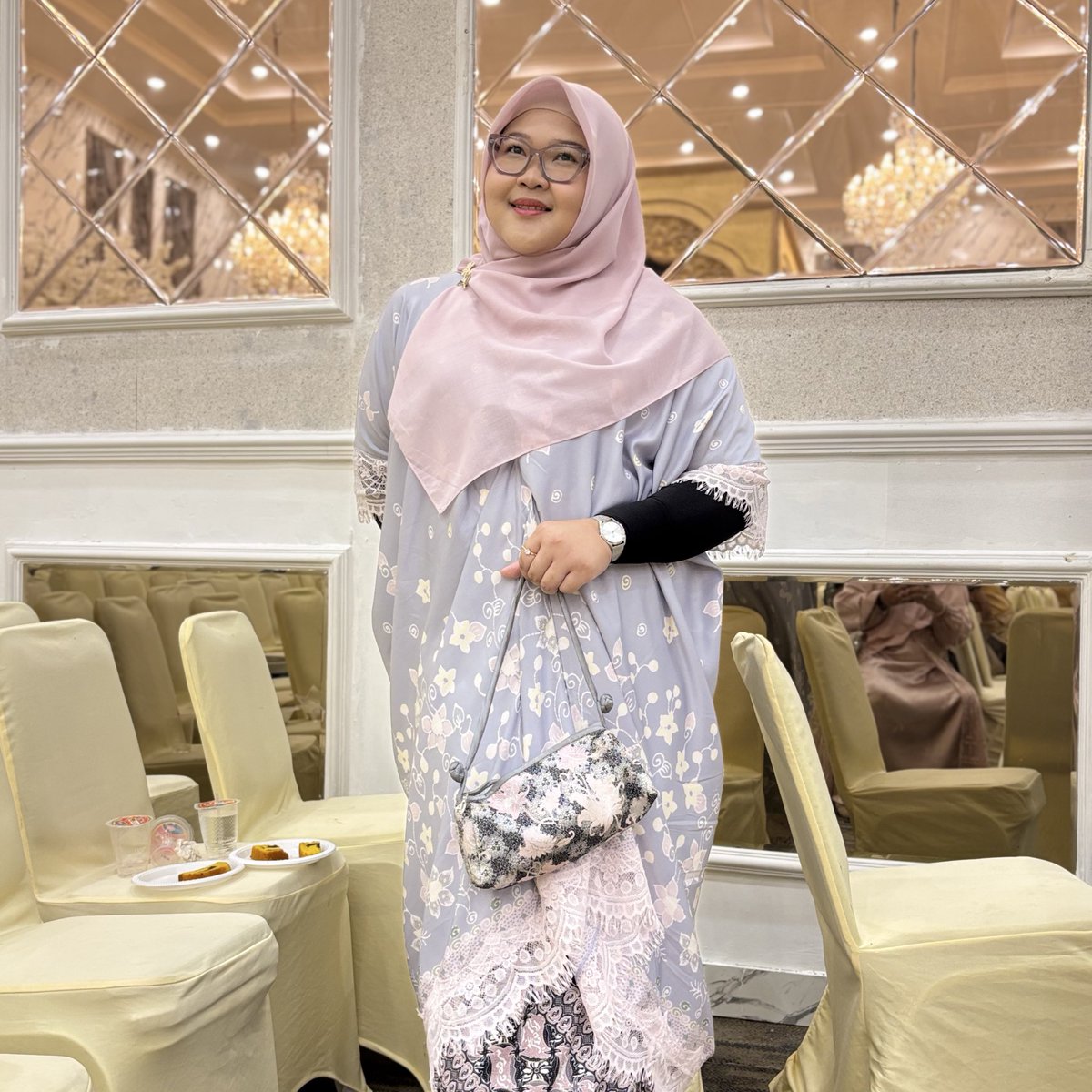 Anakpakpir's tweet photo. 20 n look older ig?? wdyt?? https://t.co/qMsuGkpz3f