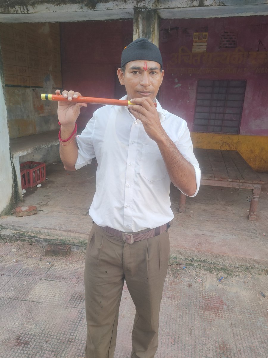 VishnuJhar's tweet image. : ॐ कृष्णाय वासुदेवाय हरये परमात्मने । प्रणतः क्लेशनाशाय गोविंदाय नमो नमः ॥ 
#vishnujhar #RSS #RSS100