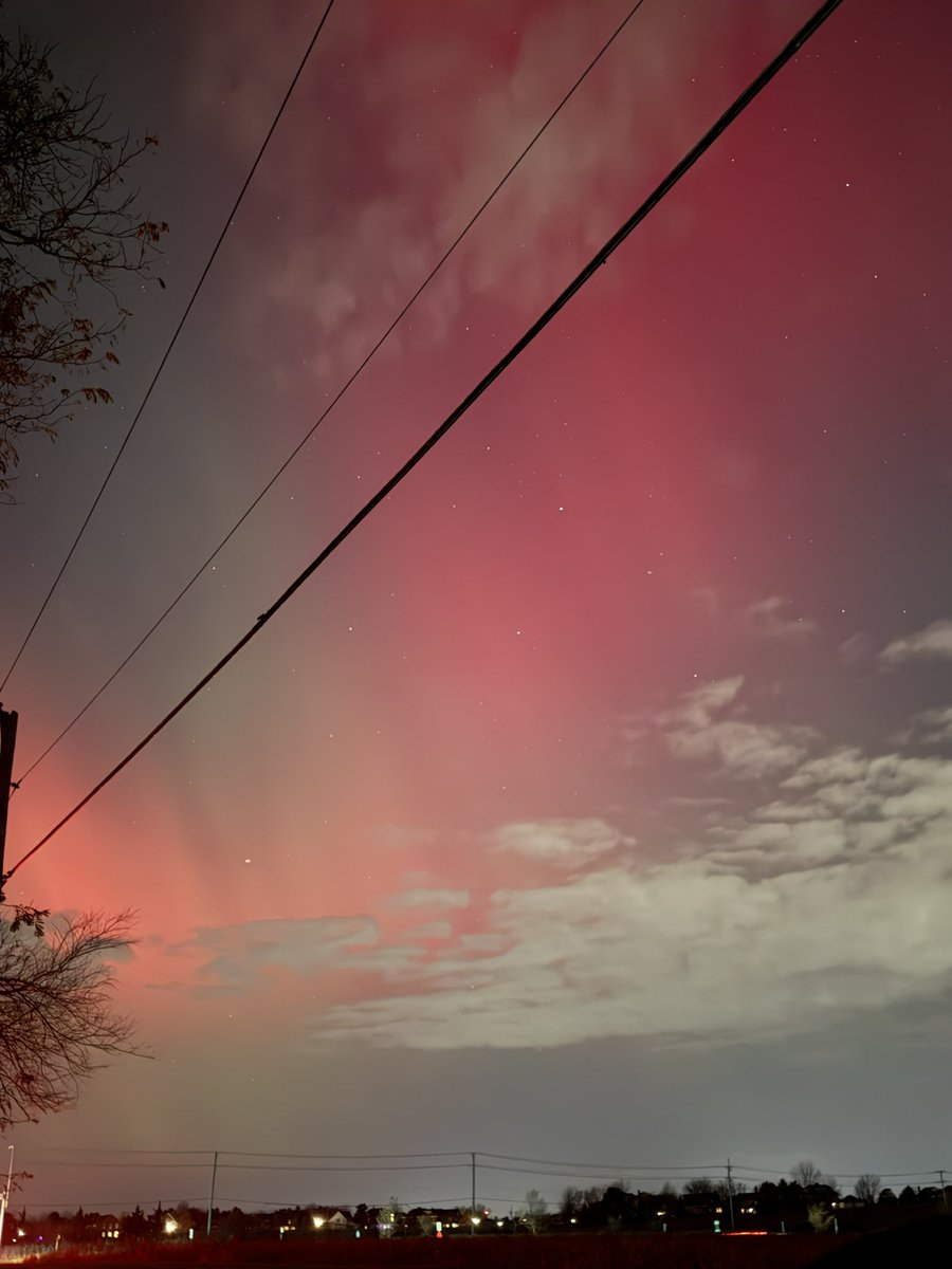 #Grayslake #Illinois #NorthernLights Outside RIGHT NOW!!! #Auroraborealis