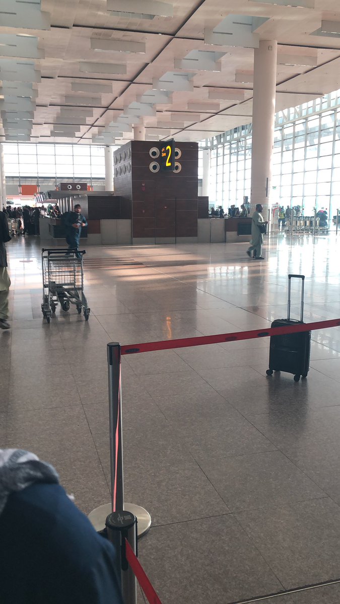 الوداع پاکستان۔۔۔ کچھ بھی ہو اپنا ملک چھوڑتے ہوۓ دل افسردہ ضرور ہوتا ہے۔ اللہ پاکستان کا خامی و ناصر ہو۔