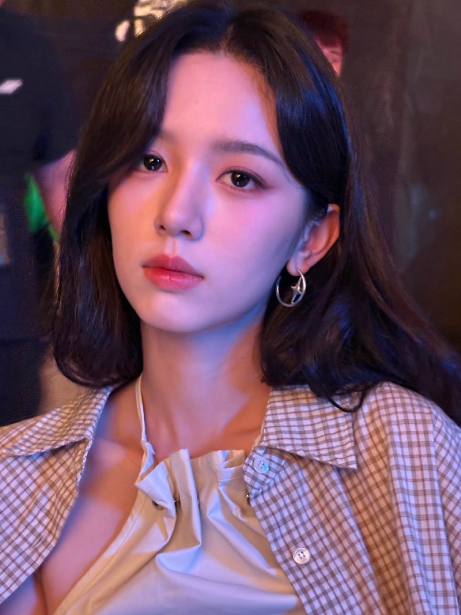 #ZhouYe shares new snaps