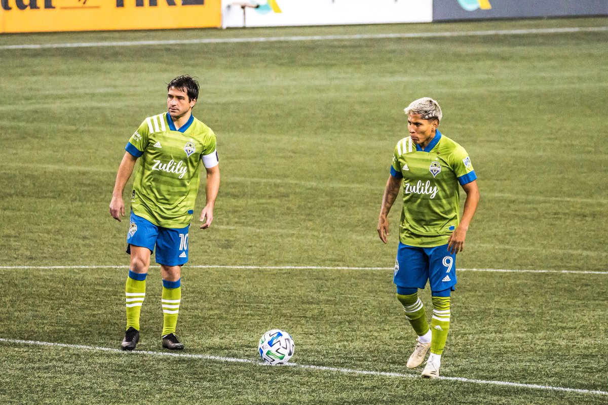 Niko Moreno tweet media