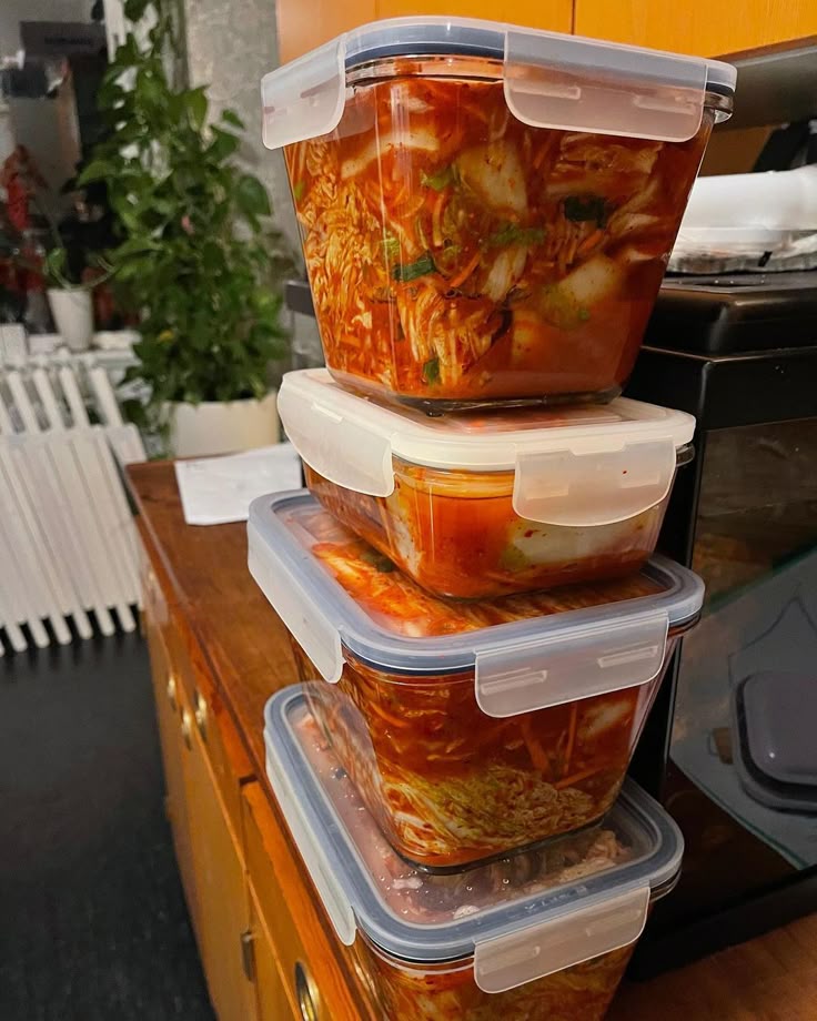 XARPEDlEM's tweet image. 📍ASH Entertainment

Selamat makan siang! Itu Kimchi yang di kasih Taeyang ada di kulkas ya