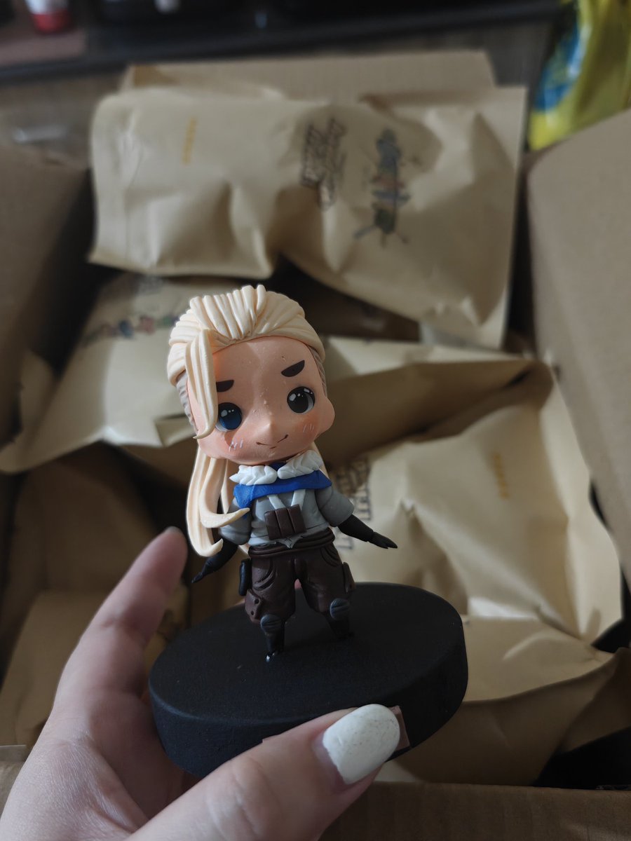 🥹🥹🥹 unboxing stream tomorrow!! I'm excited! 🥹