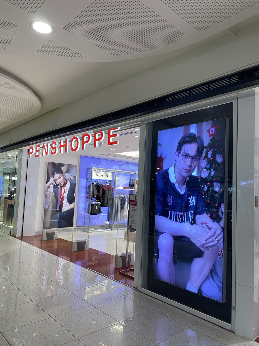 WendyPresAcct's tweet photo. Razzles, let’s visit the nearest @PENSHOPPE stores and show our support for AzRalph!

AZRALPH PENSHOPPE DAY https://t.co/oc7k8zSLCr