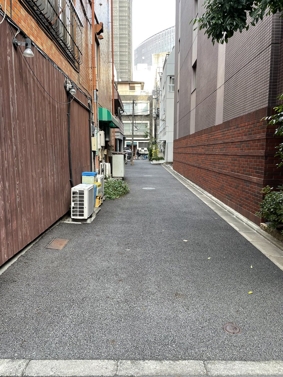 2_ak7's tweet photo. 聖地巡礼してきました https://t.co/76TywfGutP