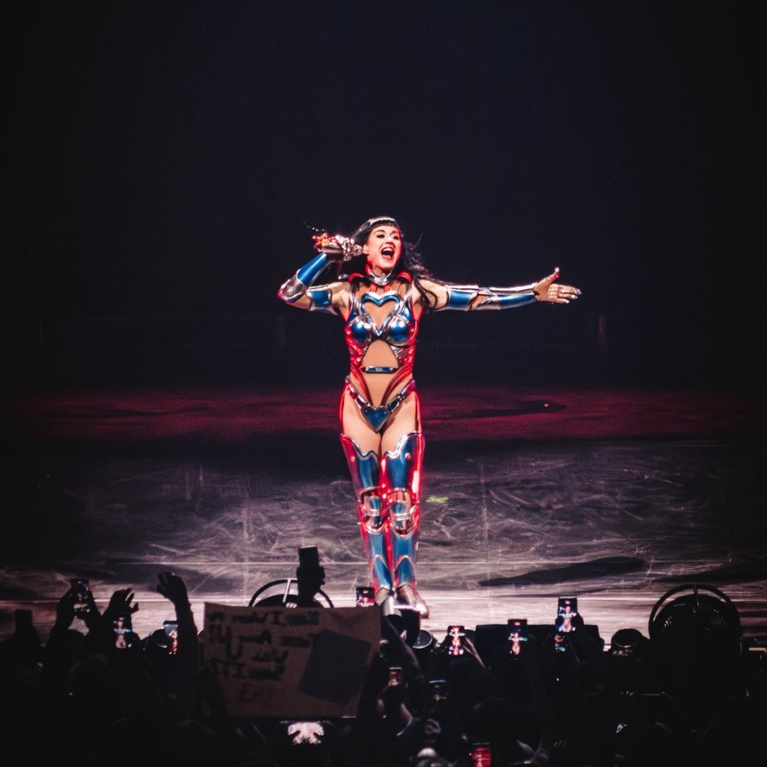 Katy Perry Fanclub tweet media