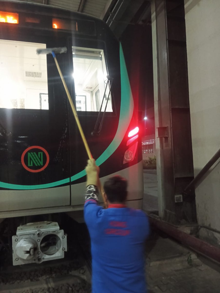 Kinggrouppvtltd's tweet photo. Clean Metro. Clean City. Clean India. 🇮🇳
King Group takes pride in maintaining the cleanliness of Noida Metro with dedication and discipline.
#NoidaMetro #KingGroup #SwachhBharat #CleanIndia #SwachhataHiSeva #SwachhBharatMission
#KingSecurityGuards https://t.co/Lp07NyxpOM