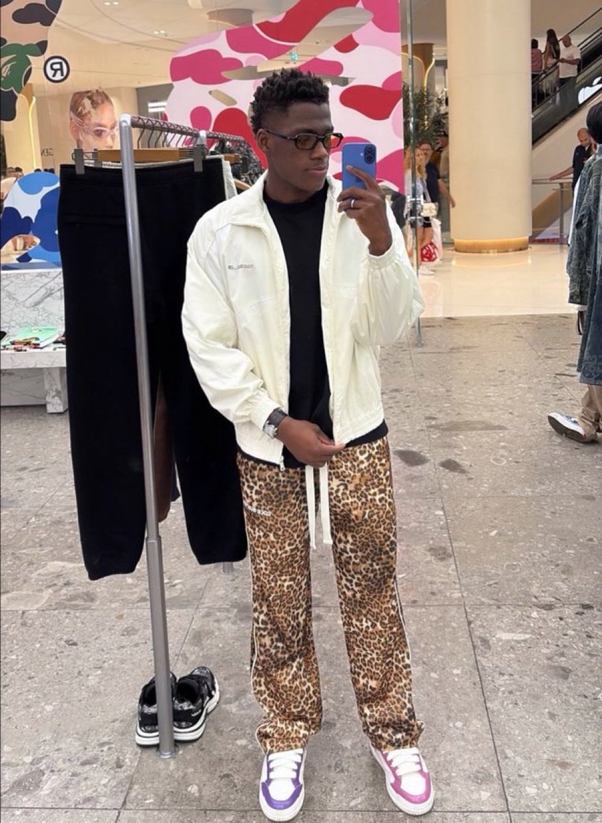 روجر (@iban__3) on Twitter photo 