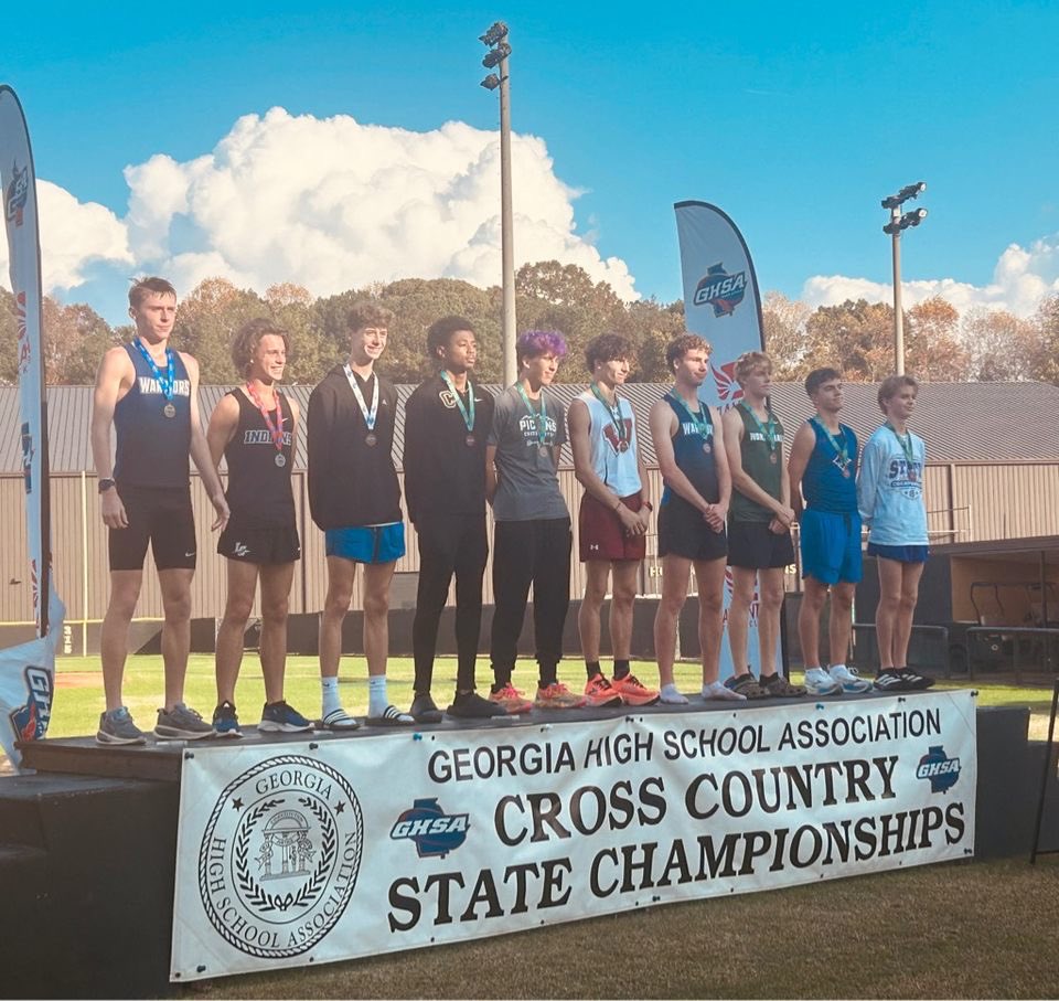 State Meet
The Cross Country team finished off the season with boys placing 11th and girls placing 8th. Our top 20 finishers were Austin Crouch (6th), Tyler Wendt (12th), and Aurora Collins (19th).