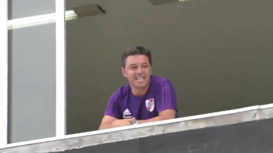 Ustedes eran muy chicos, pero hace sólo 7 años, un grupo de hombres y el ídolo eterno, pisaban fuerte en la final más importante de todos los tiempos y en plena Era inigualable. Historia pura.