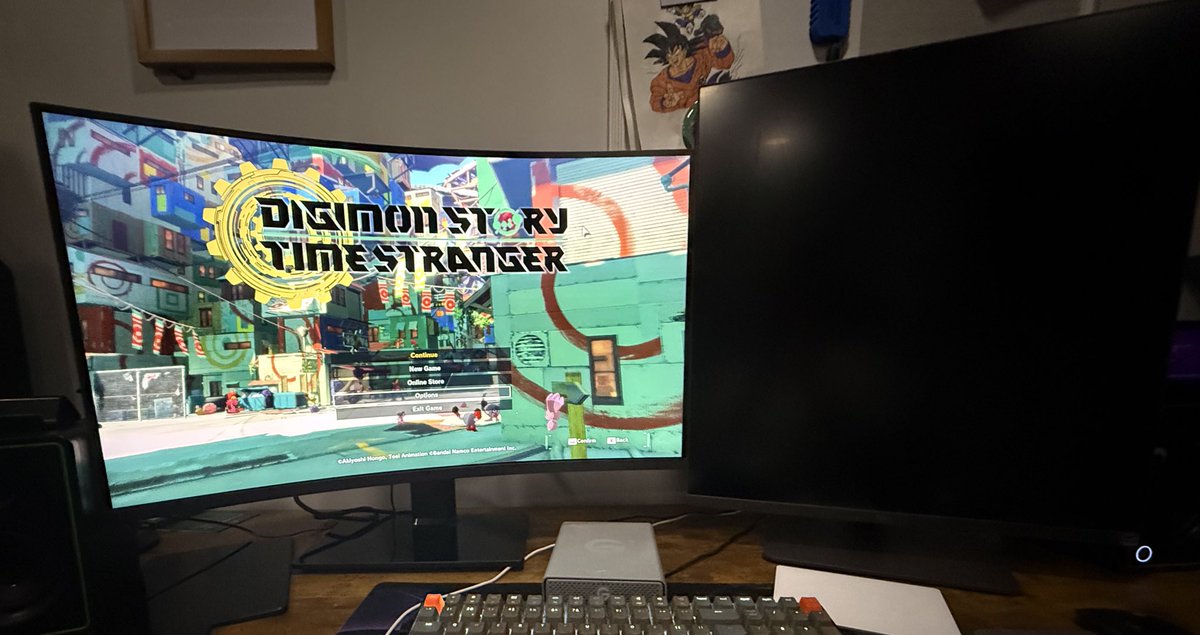 Upgraded the the workstation setup this week by picking up a new 32” LG curved monitor on sale. Nice upgrade since I have a legit gaming PC in my setup now. Wanted to keep the LG dual up in the mix for work and productivity on the Mac.