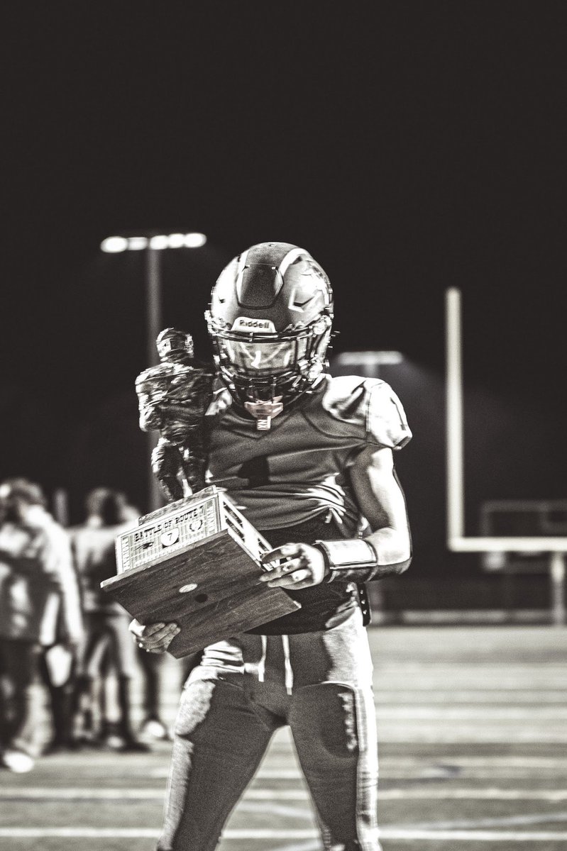 Senior year stats/film!
<a href="/coachpcrowley/">Paul Crowley</a> <a href="/indelible173/">Eli Wicklund</a> <a href="/T_palm7/">Tyler Palmer</a> <a href="/DmvSportsLive6/">DmvSports</a>  <a href="/WillVapreps/">Will Vapreps Garlick</a> <a href="/coachjjp7s/">Coach Johnson</a> <a href="/CoSchwartz08/">SchwartzAthleteSpotlight</a> <a href="/VaPrepsRivals/">Virginia Preps</a> 
SLOT RECEIVER ✅
catches: 41✅
Rec yards: 442✅
Rec TD: 5 (tie for school record) ✅
KR yards: 245✅
All purpose : 687 ✅
hudl.com/v/2TB45C