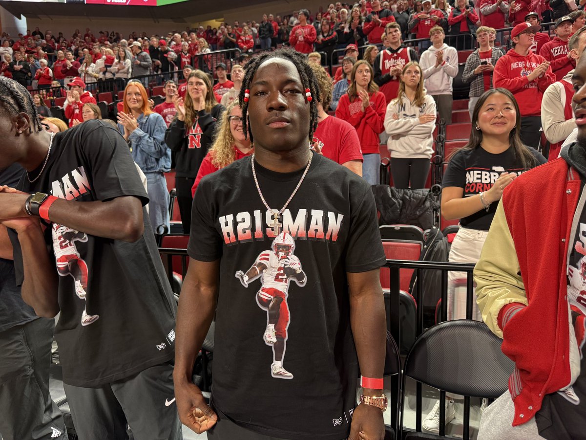 ChaseMatteson's tweet photo. Emmett Johnson is here at PBA wearing his new “H21SMAN” shirt. The #Huskers are hyping up their star running back.

(@1011_News, @kevinsjuts)⬇️ https://t.co/XPSTDW4VTk