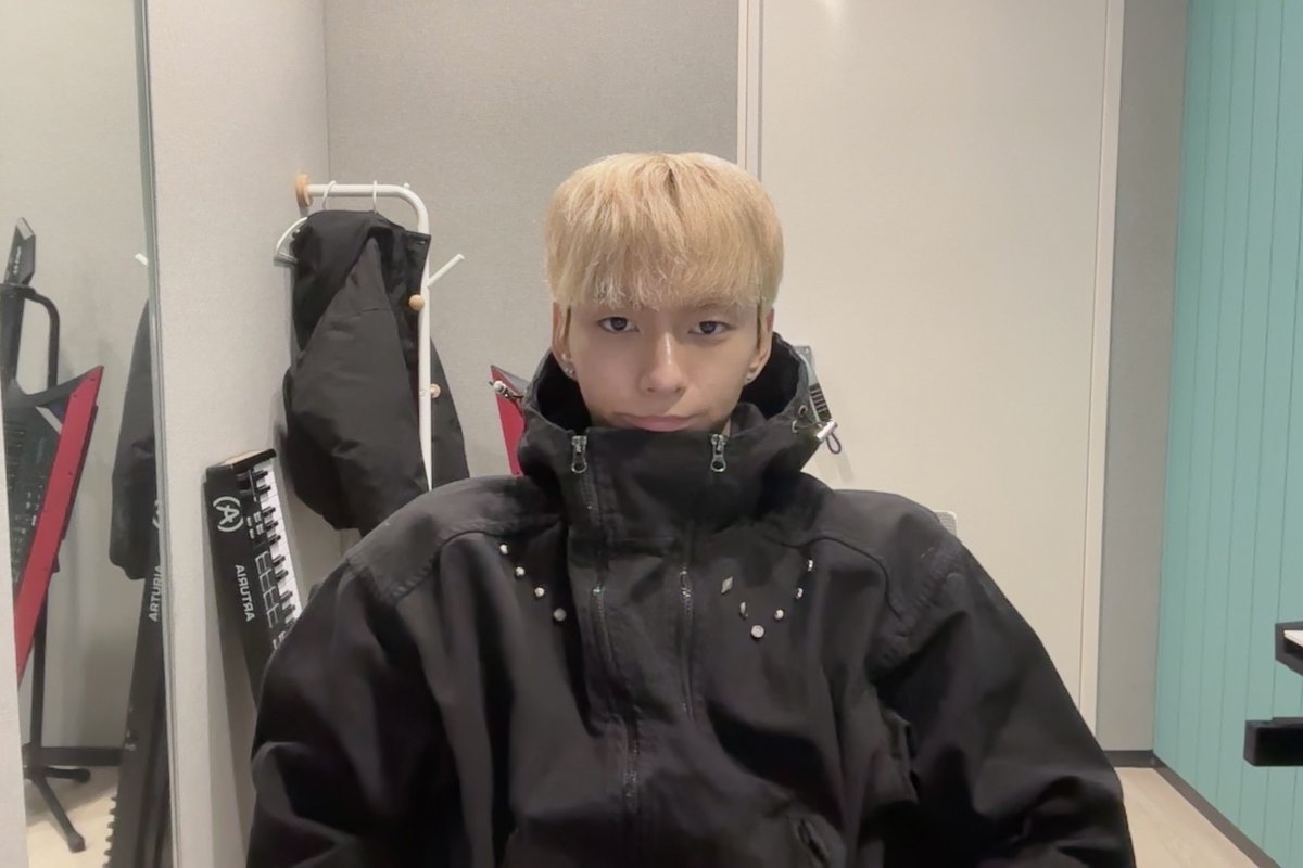 odeninbbl's tweet photo. [251110] 🦊💭 14:10PM KST 
<📷> 
¡ Ánimos!!! https://t.co/JlcOeskT9V
