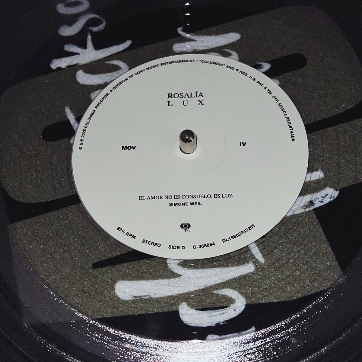 BionicJen77's tweet image. Post 2: Adding a signed copy of Rosalia‘s new album “Lux” on clear vinyl to my vinyl collection. Love this album. Album of the year!

#rosalía #rosalia #lux #rosalialux #newmusic #newmusicalert #larosalía #larosalia