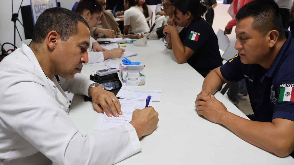 Elementos de la SSP reciben la Campaña de Salud Ósea 2025

#SecretaríaDeSeguridadDelPueblo
#VoluntariadoAliadasPorLaPazYLaSeguridadDelPueblo 
#HumanismoQueTransforma