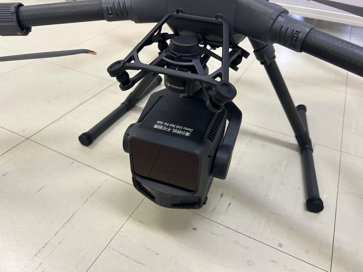 Geometrix_Ent's tweet image. こんにちは！geometrixスタッフです✨
新発売Zenmuse L3のデモ機が当社に到着しました！
見た目はL2より少し大きいぐらいです。
ハイエンドクラスの性能とローエンドのお値段を両立した製品になっております！
お問い合わせ、お見積、デモのご相談等お待ちしております📷
#DJI
#L3 
#lidar 
#ZenmuseL3