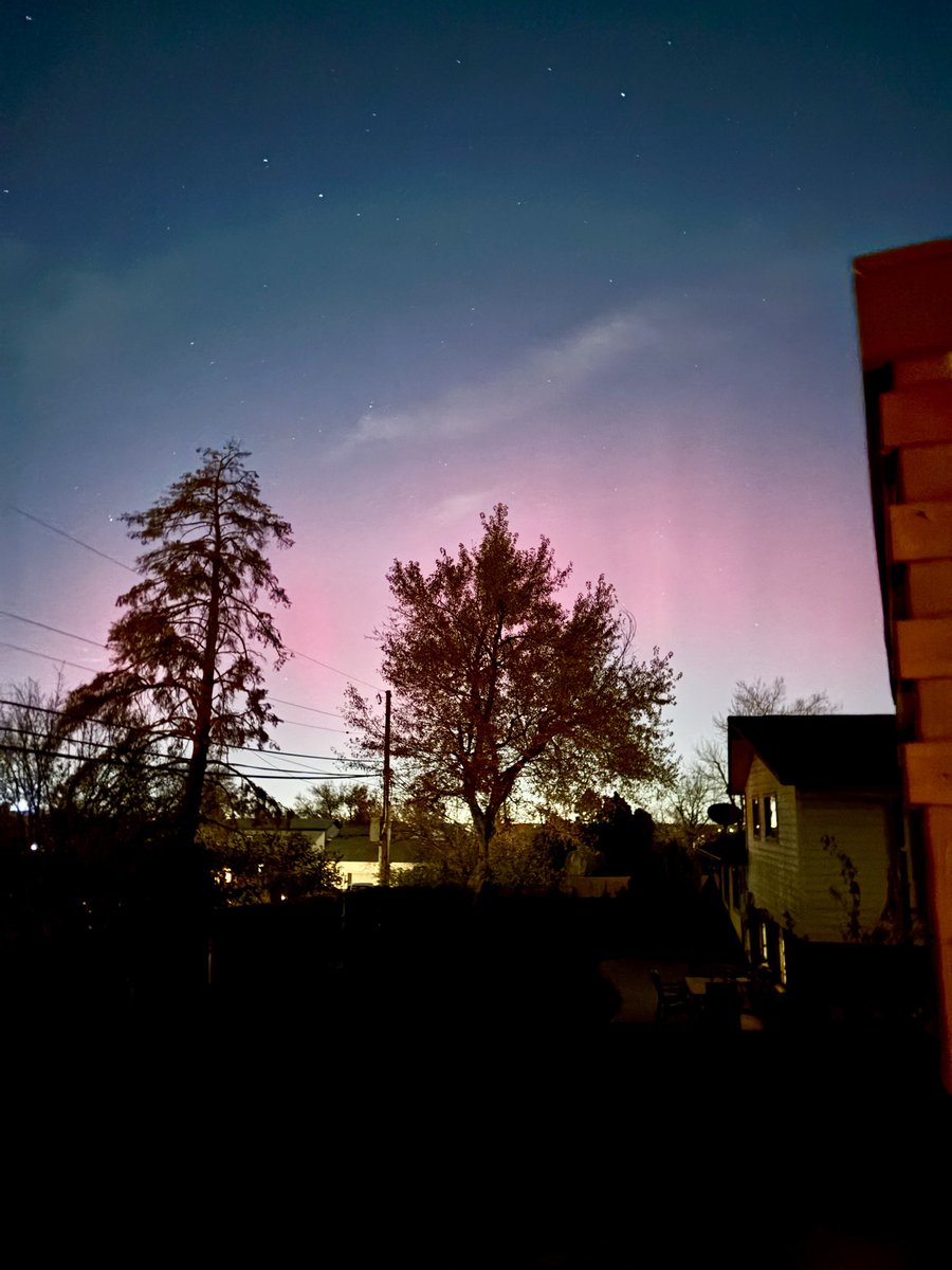 deepspaceduda's tweet image. #AuroraBorealis Alert! Visible in Denver! (Taken from Centennial) ✨