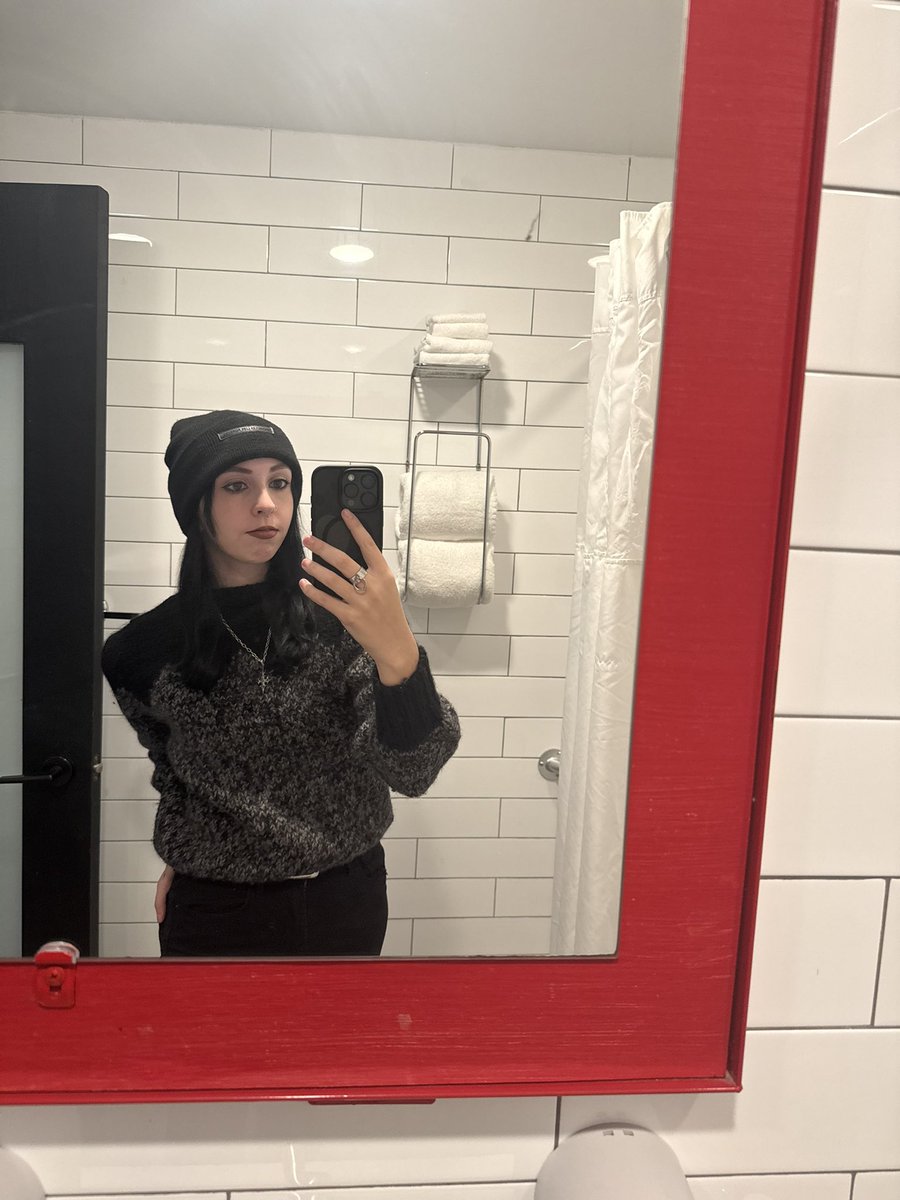 it’s freezing in nyc but also the best excuse for me to finally break out my cozy clothes