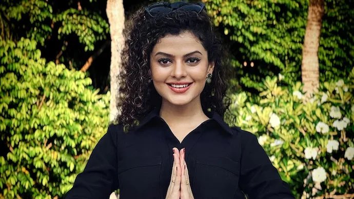 pushpendrakum's tweet image. Indore-born singer Palak Muchhal has entered the Guinness Book of World Records and Limca Book of Records not for her music, but for saving lives.

Through her Palak Palash Charitable Foundation, she has funded over 3,800 heart surgeries for underprivileged children across India…