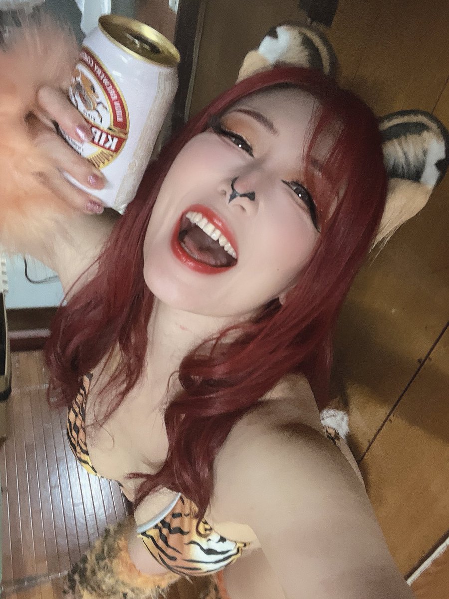 サーカス🤡🎪
虎🐯さんこれくしょん

虎が憑依し過ぎたのか、虎が勝手に動いたのでした
気まぐれな虎さんです💦
特にZIMA団長を舐め腐っていたので反省します
痛いのは嫌なので佐藤リナ団長には仕方なく言う事を聞いた虎でありました

諸々反省点沢山！
でもみんなに虎似合うと言われて嬉しかったよぉ