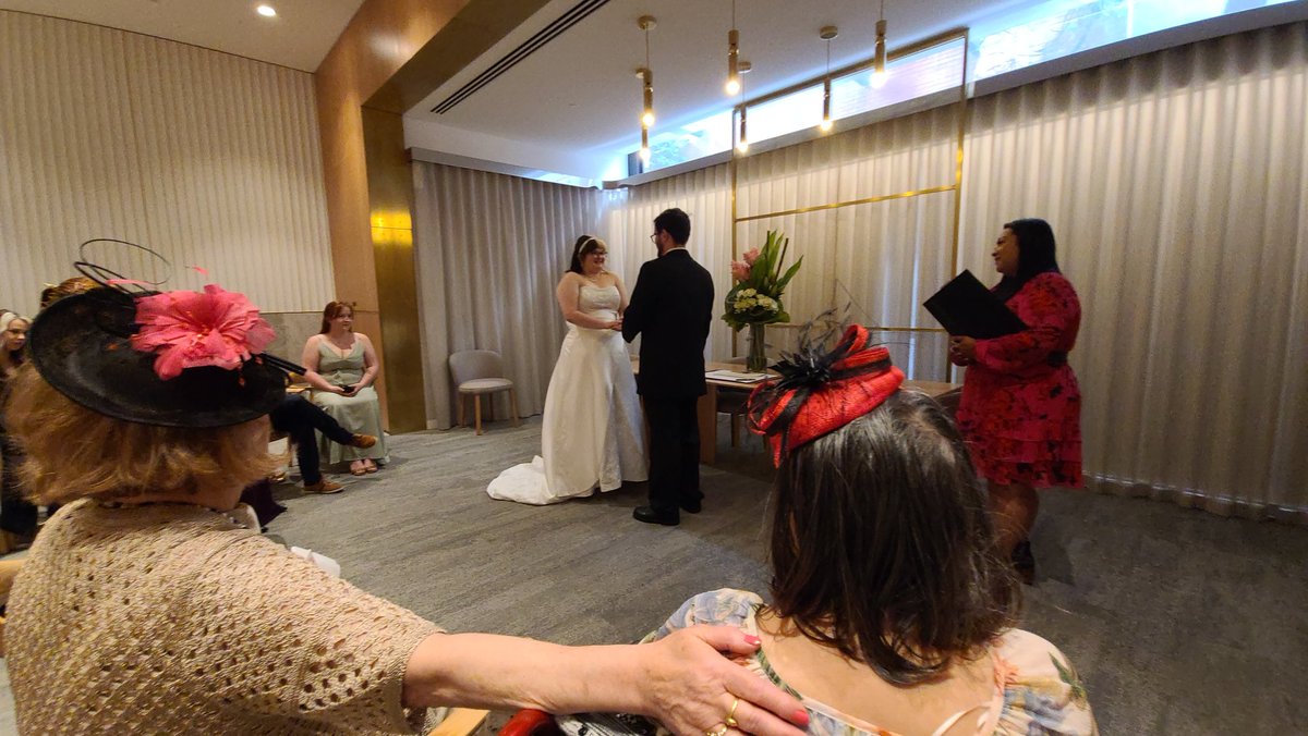 tobjectpascal's tweet image. My daughter got married yesterday my wife is dying from cancer

I&apos;m 44 wondering what the hell is going on with my life, i should be absolutely over the moon right now, but i feel like I&apos;m about to be hit by a truck....