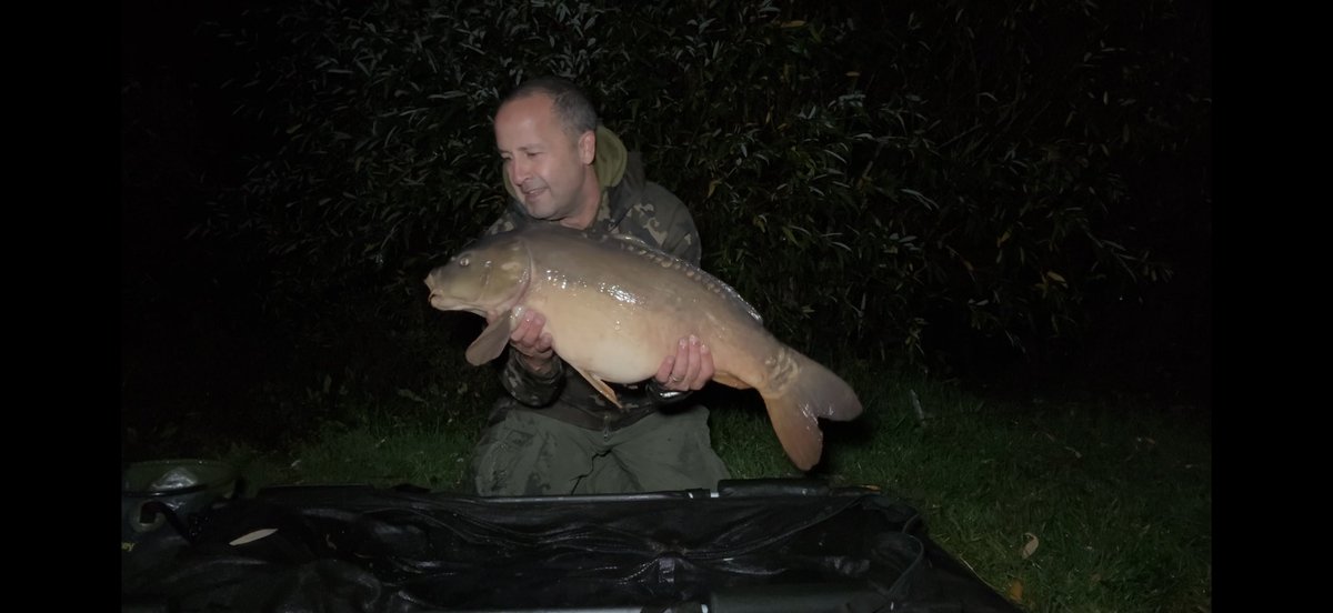 Nice wake up call at 1.00am. 
24lb 10oz of Hunts Corner Oxfordshire Mirror Carp
Happy days 😉
#Carp #carpfishing #fishinglife