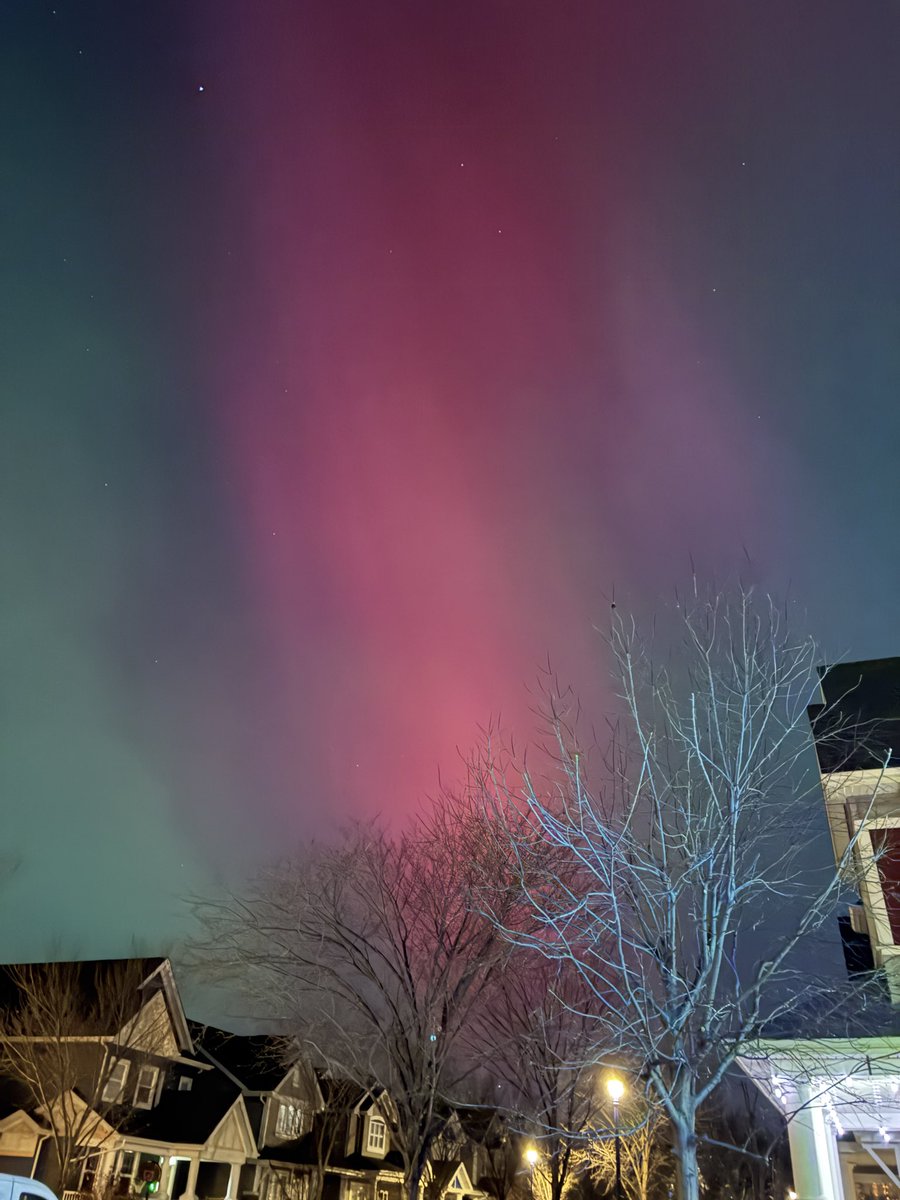 Grainwatchdog's tweet photo. #yeg is beautiful tonight https://t.co/VUjTMlhjh2