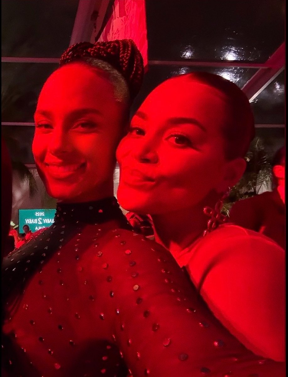 Alicia Keys Daily tweet media