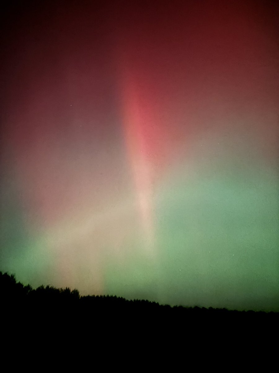 UsedForWX's tweet image. Got some more Aurora!!!!