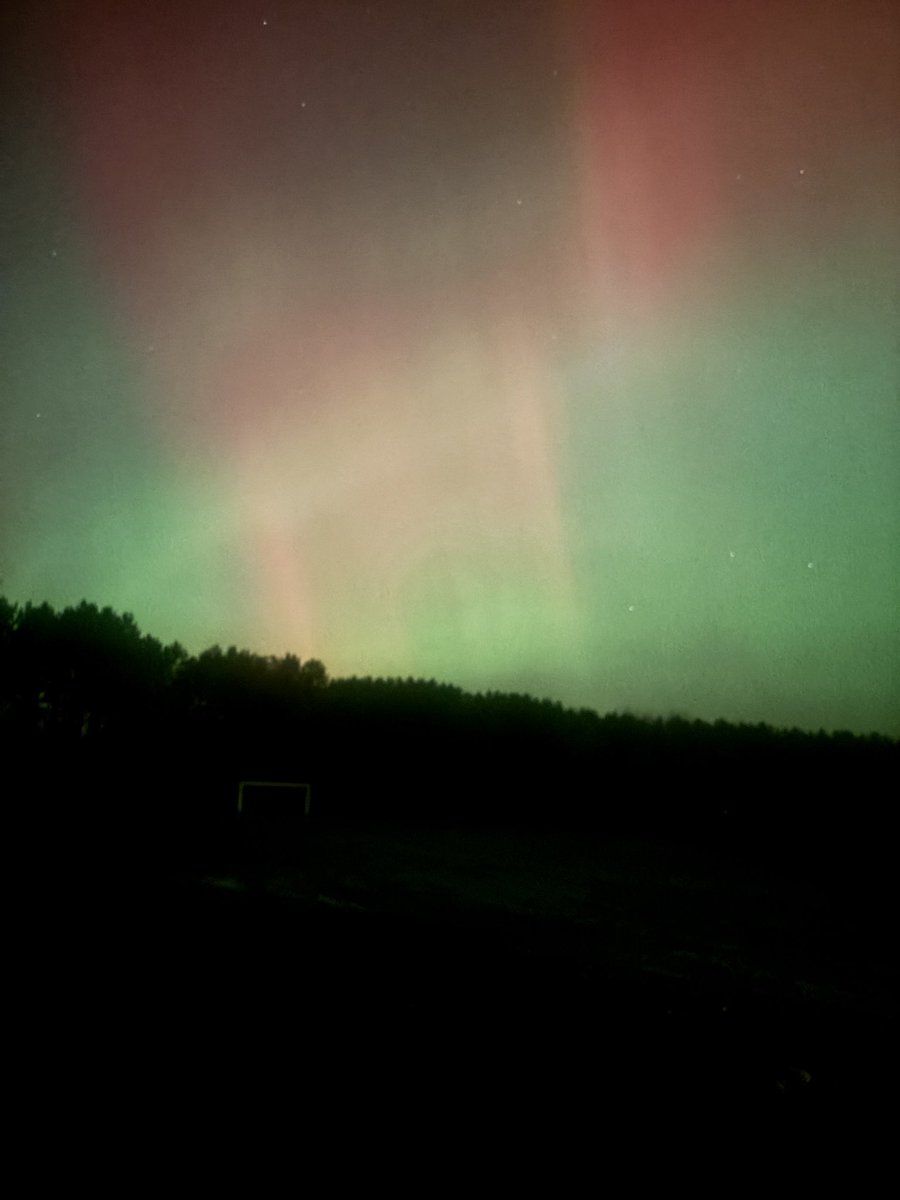 UsedForWX's tweet image. Got some more Aurora!!!!