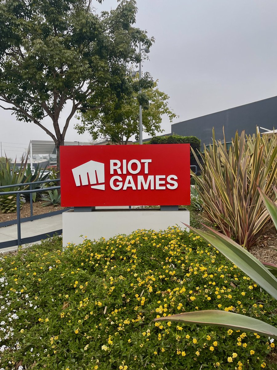 jontrend tweet media