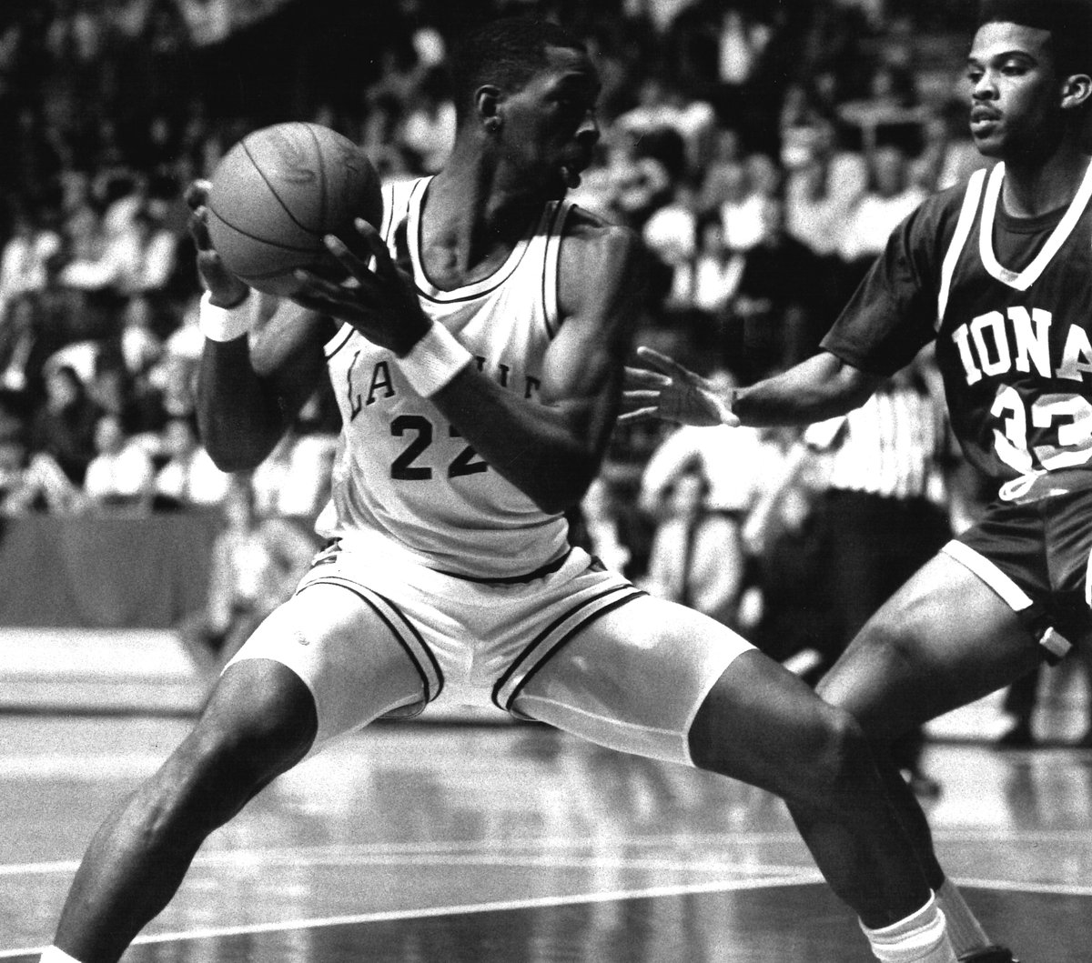 Wooden Award Flashback: Lionel “L-Train” Simmons makes mid-major history at La Salle

One of the most dominant players to ever grace the collegiate game, who happened to come from a mid-major, was none other than La Salle’s Lionel “L-Train” Simmons. Simmons is the NCAA’s fifth