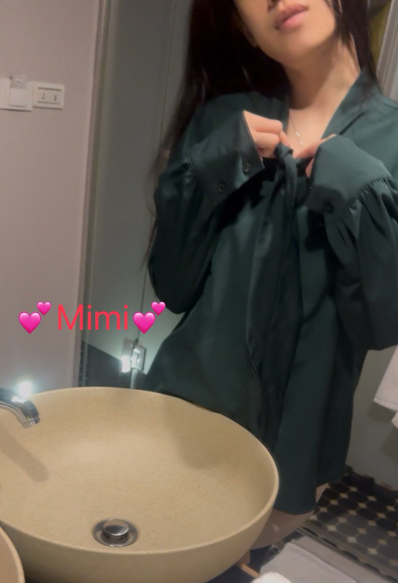 RoomMimiRoom's tweet photo. 早安呀😍😍😍
這幾天都可以約喔
需要的來私我呀
直說你需要什麼🥵🥵🥵

#各取所需 #約 #S #新北 #腿控 #戀足 #黑絲襪 https://t.co/RYZPKtXj8R