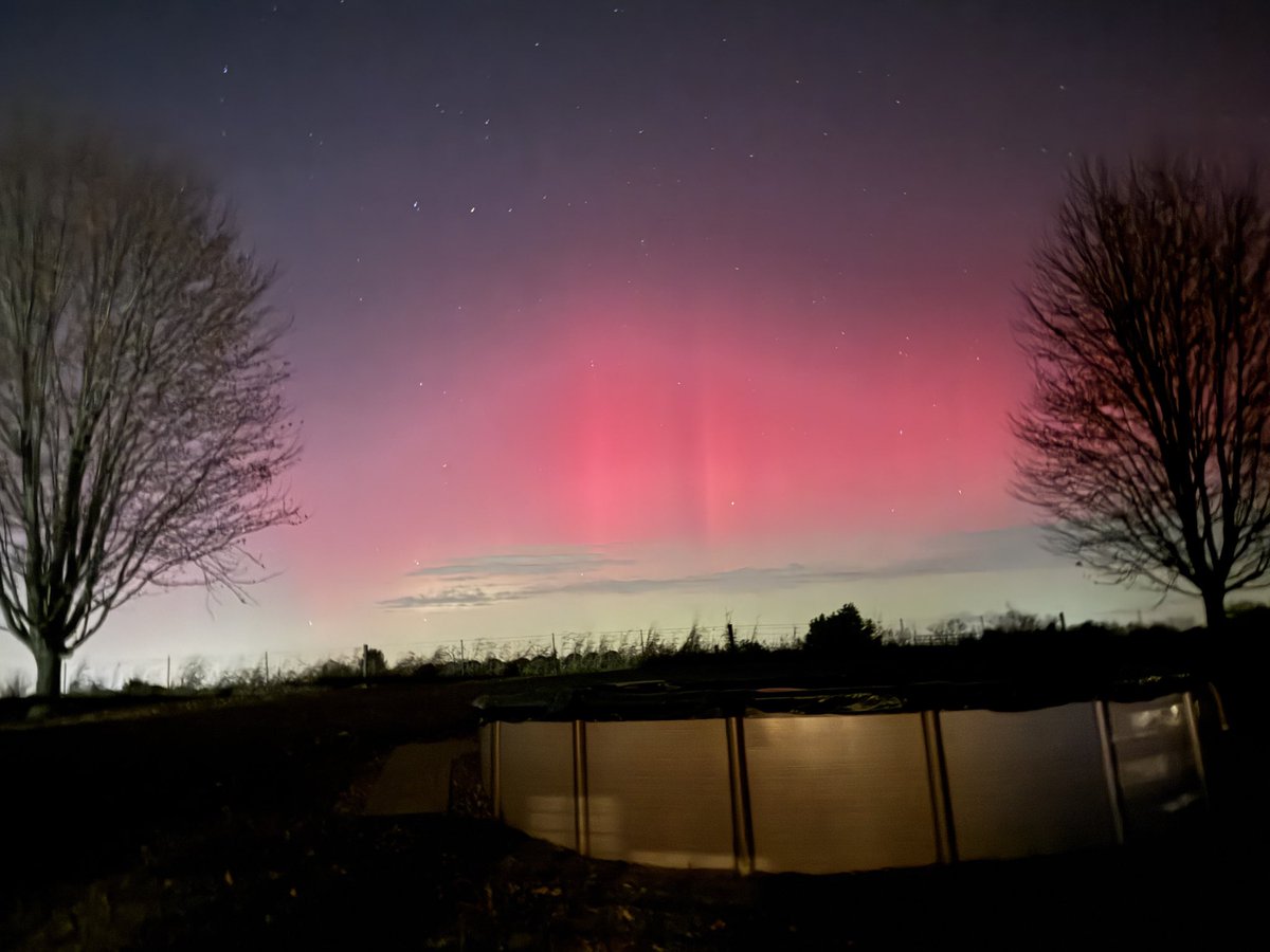 smittyland72's tweet photo. @spacewxwatch  Taylorsville, KY https://t.co/3VqovFfjh9